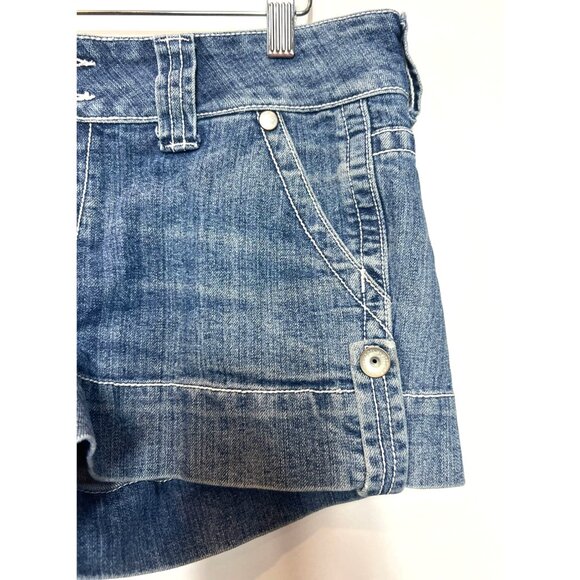 Mossimo Low Rise Denim Jean Shorts Size 11 Blue - Picture 5 of 8